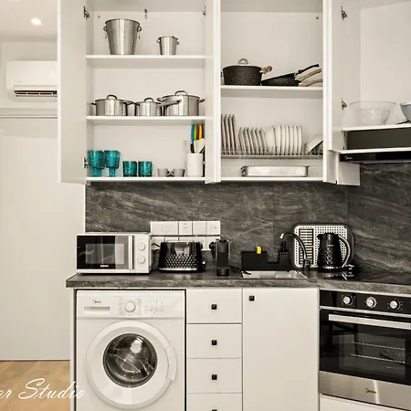 Lazuli Hermes Apartament *