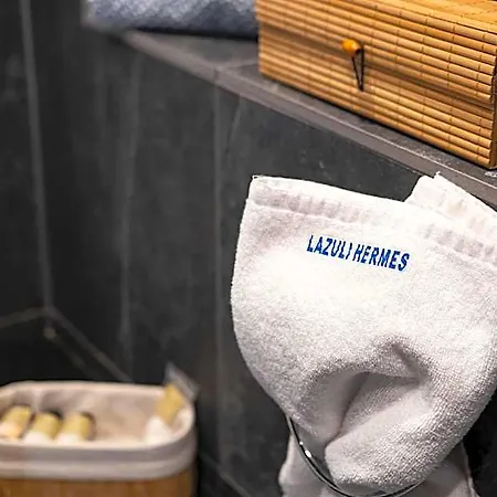 Lazuli Hermes *