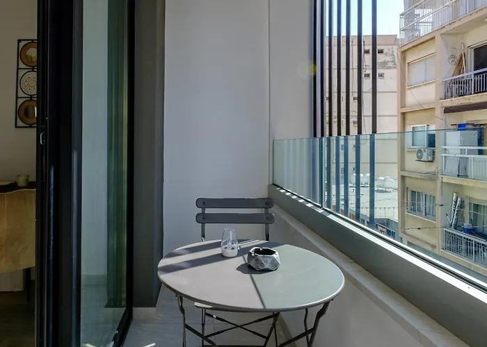 Daire Lazuli Hermes *